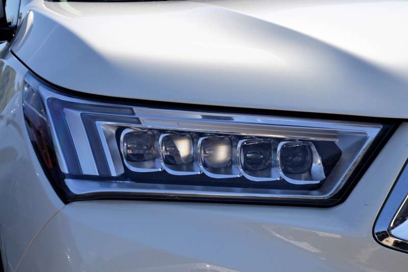 concession-GRIMAUD-min_acura-headlamp-2834131